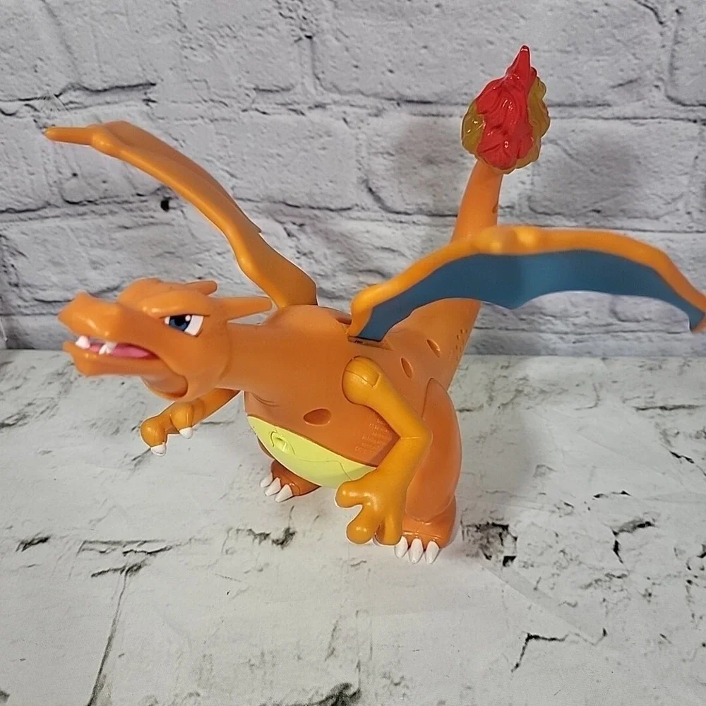 Pokémon Charizard Deluxe Action Figure Lights Sounds Motion Jazwares- No Shooter